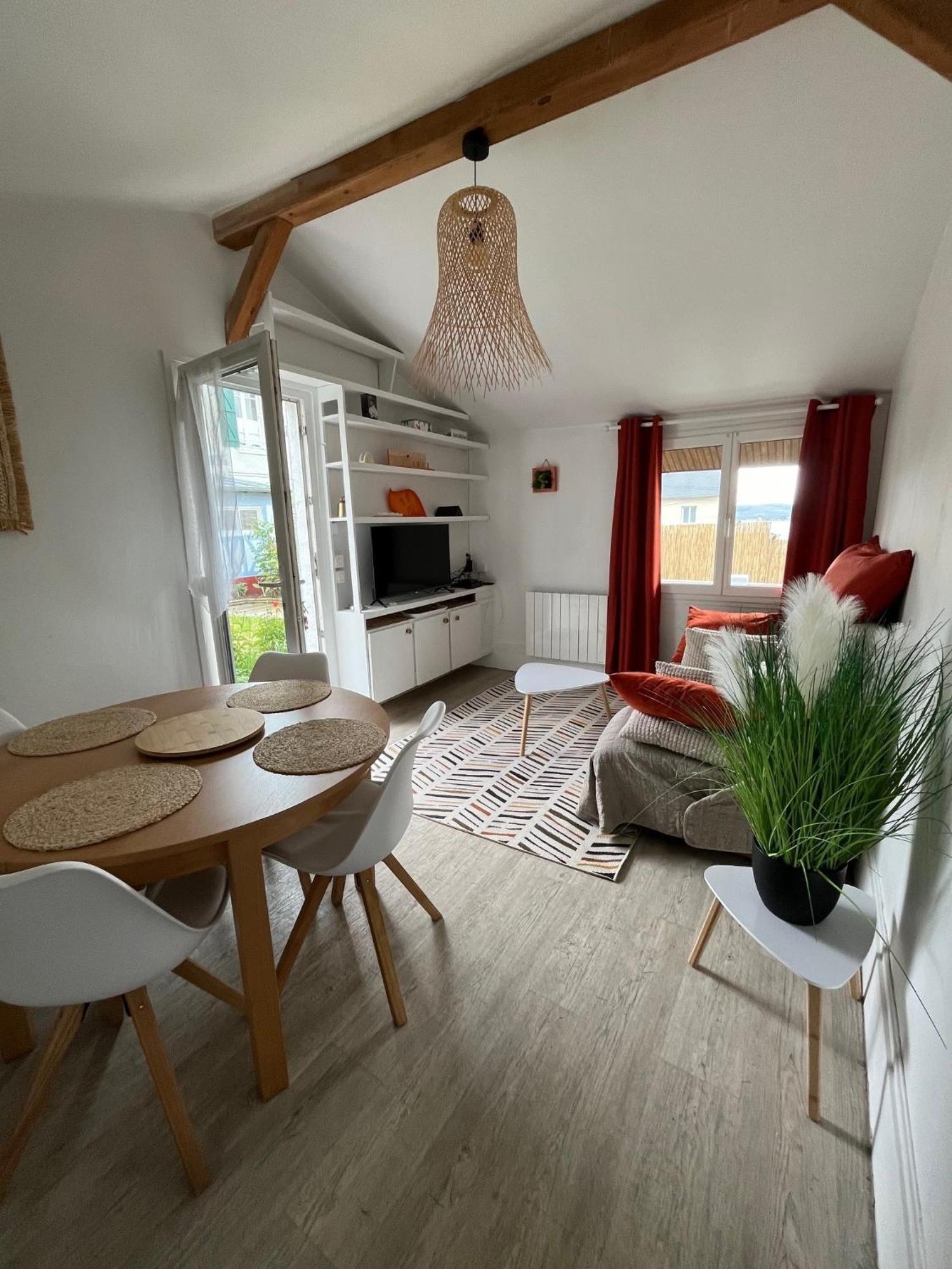 Lalyne- Maison De Charme Et Son Studio Trouville Sur Mer Eksteriør billede